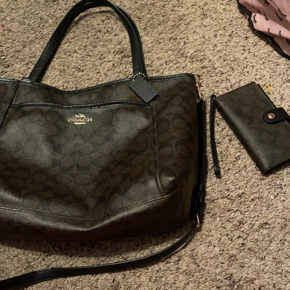 Coach purse and wallet set
